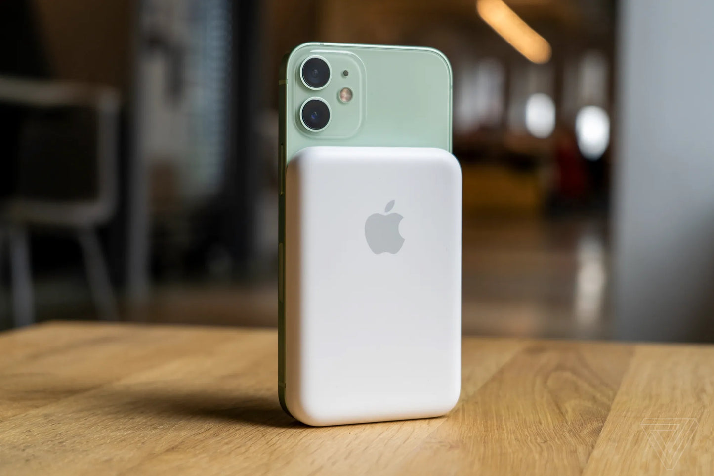 Magnetic Battery Pack (10,000 MaH) - 6 Months Replacement Warranty