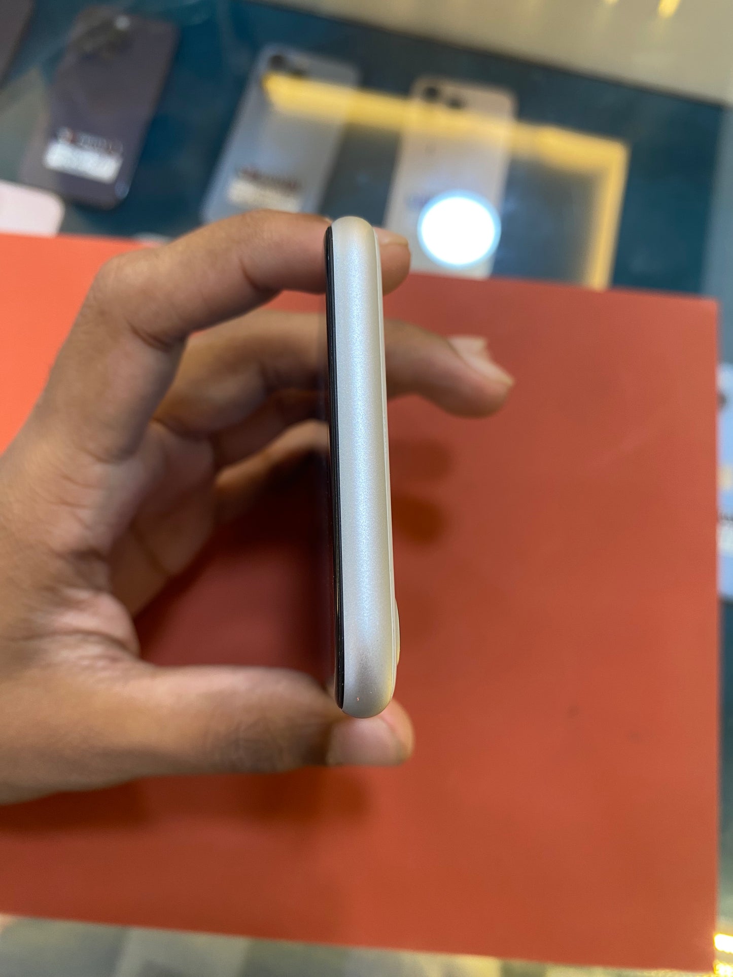 Refubished iPhone SE 2020 (1 Year Warranty, Color as per availability)